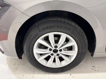 Image véhicule  Volkswagen POLO (40)