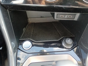 Image véhicule  Volkswagen T-ROC (31)