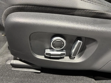 Image véhicule  Land Rover EVOQUE (25)