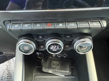 Image véhicule  Renault CAPTUR (18)