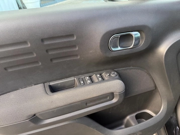 Image véhicule  Citroën C3 AIRCROSS (18)