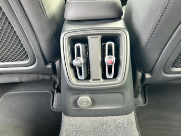 Image véhicule  Volvo XC40 (20)