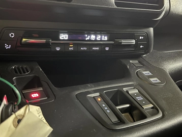 Image véhicule  Citroën BERLINGO (25)