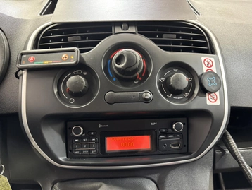 Image véhicule Renault KANGOO (12) Image véhicule Renault KANGOO (12)