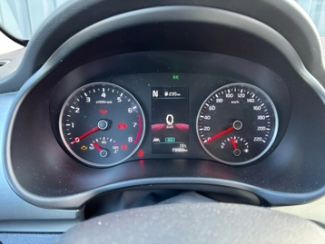 Image véhicule  Kia STONIC BUSINESS (15)