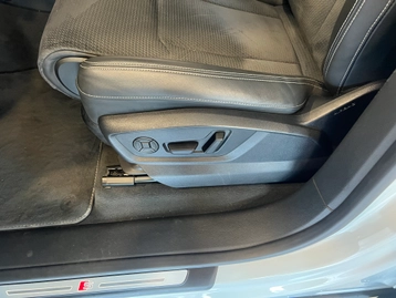 Image véhicule  Audi Q8 (20)