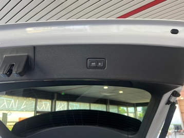 Image véhicule  Audi Q8 (17)
