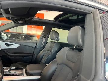 Image véhicule  Audi Q8 (7)