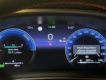 Image véhicule  Toyota COROLLA TOURING SPORT (30)