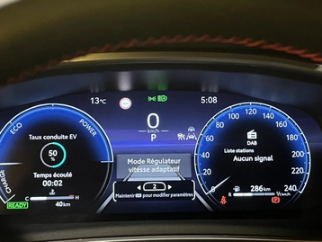 Image véhicule  Toyota COROLLA TOURING SPORT (34)