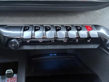 Image véhicule Peugeot 3008 (26) Image véhicule Peugeot 3008 (26)