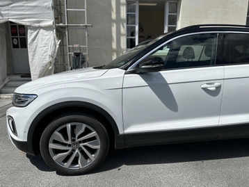 Image véhicule  Volkswagen T-ROC (1)