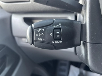 Image véhicule  Peugeot EXPERT (8)