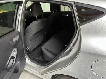 Image véhicule  Ford FIESTA (18)