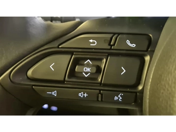 Image véhicule Toyota YARIS CROSS (16) Image véhicule Toyota YARIS CROSS (16)