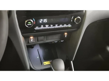 Image véhicule  Toyota YARIS CROSS (18)