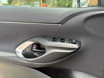 Image véhicule  Toyota YARIS CROSS (19)
