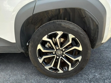 Image véhicule  Toyota YARIS CROSS (7)