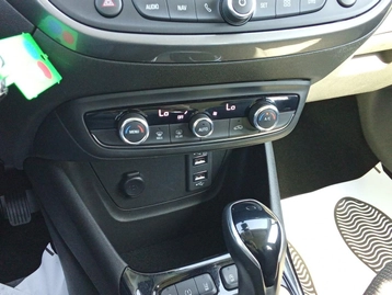 Image véhicule Opel CROSSLAND (14) Image véhicule Opel CROSSLAND (14)