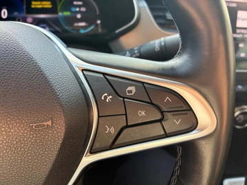 Image véhicule  Renault ARKANA (21)