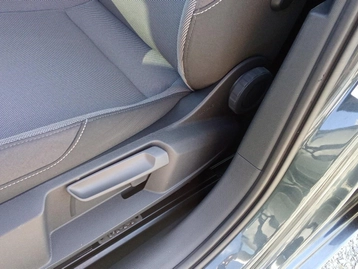 Image véhicule Seat LEON (30) Image véhicule Seat LEON (30)