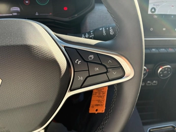 Image véhicule  Renault CLIO (23)