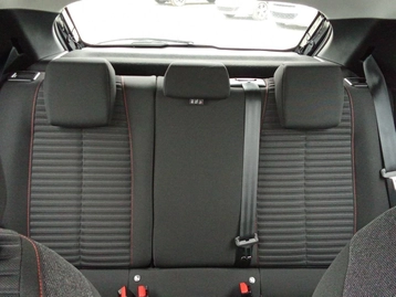 Image véhicule  Peugeot 208 (33)