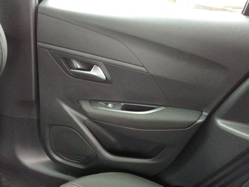 Image véhicule  Peugeot 208 (30)