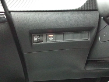 Image véhicule  Peugeot 208 (44)