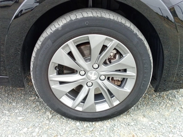 Image véhicule  Peugeot 208 (51)