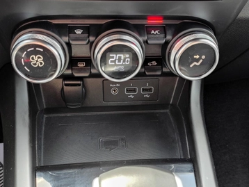Image véhicule  Renault ARKANA (12)