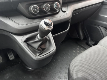 Image véhicule  Renault TRAFIC (23)