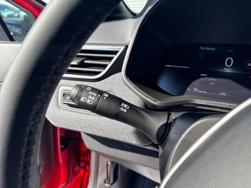 Image véhicule Renault CLIO (30) Image véhicule Renault CLIO (30)