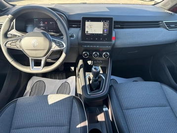 Image véhicule  Renault CLIO (4)