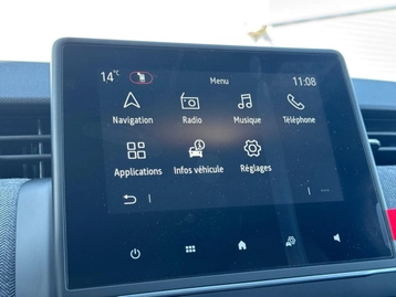 Image véhicule Renault CLIO (7) Image véhicule Renault CLIO (7)