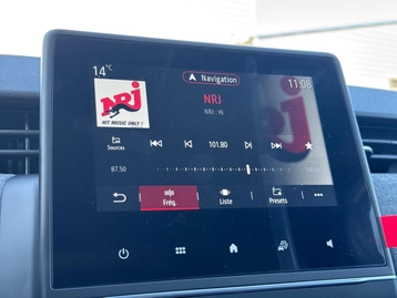 Image véhicule Renault CLIO (41) Image véhicule Renault CLIO (41)