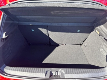 Image véhicule Renault CLIO (18) Image véhicule Renault CLIO (18)