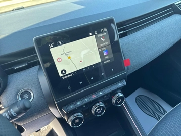 Image véhicule Renault CLIO (23) Image véhicule Renault CLIO (23)