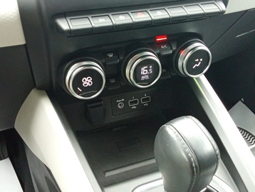 Image véhicule  Renault CLIO (7)