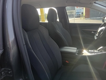 Image véhicule  Peugeot 5008 (9)
