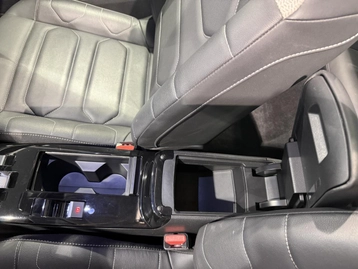 Image véhicule  Citroën E-C4 (25)