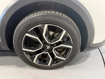Image véhicule  Citroën E-C4 (50)