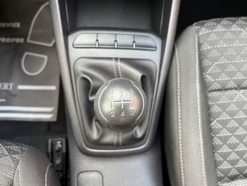 Image véhicule  Kia RIO (16)