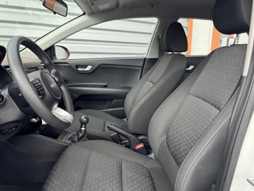 Image véhicule  Kia RIO (3)