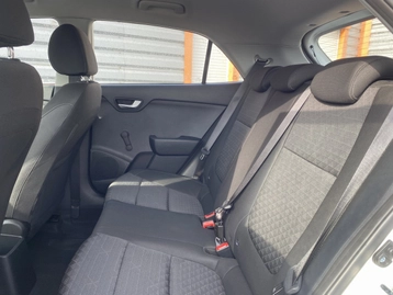 Image véhicule  Kia RIO (4)