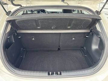 Image véhicule  Kia RIO (5)