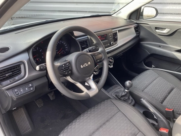 Image véhicule  Kia RIO (2)