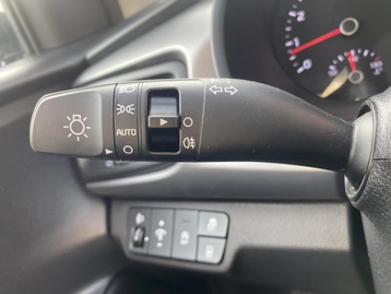 Image véhicule  Kia RIO (9)