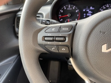Image véhicule  Kia RIO (8)
