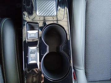 Image véhicule  Peugeot 208 (24)